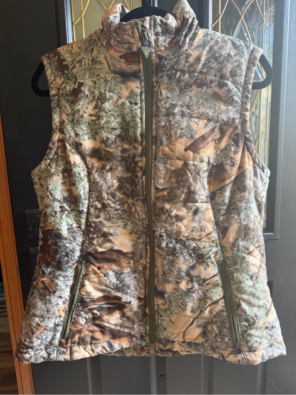 Women’s King’s Sleeveless Puffer Vest in Multicolor Camo